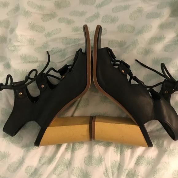 Leather open toe heels - Picture 3 of 3